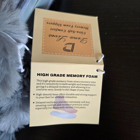 NEW Women’s Memory Foam Slippers Dena Lives Gray Fur Crossover Size Large (9-10) - Picture 5 of 6